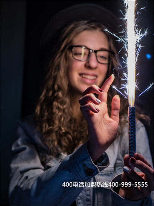 (400電話辦理哪個好)(怎樣才能選擇一家靠譜的400電話外包公司？)