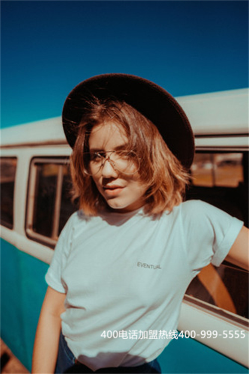 (400電話代理商有哪些)(400電話申請(qǐng)如何選擇專業(yè)的代理商？)