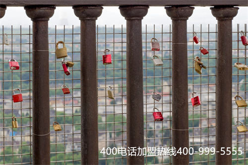 (中國移動(dòng)撥打400電話收費(fèi)嗎)(400電話申請(qǐng)中怎樣選擇號(hào)碼？怎樣選擇代理商？)